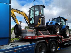 uus ekskavaator New Holland E25D