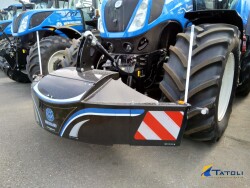 New Holland esiraskus koos tööriistakasti ja Led servatuledega